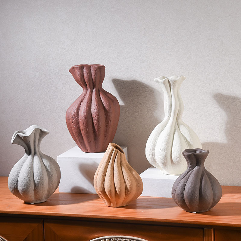 Soft Decoration With Misty Style Ceramic Vase
