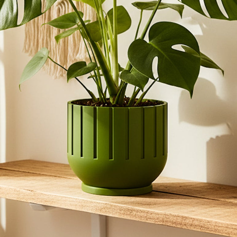 Modern Indoor Planter with Drainage – 3D Printed Fluted Plant Pot